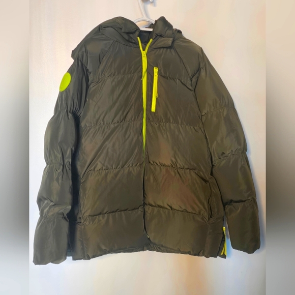 Fabletics Puffer jacket - never worn - L - Picture 1 of 2